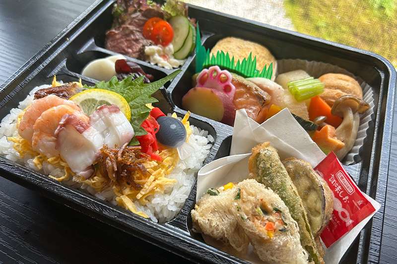 ちらし幕の内弁当（26×20）