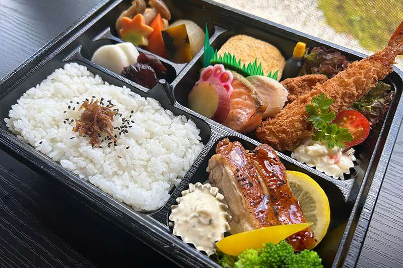 洋風幕の内弁当（26×20）